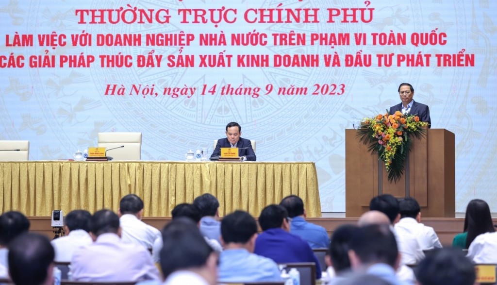 Thủ tướng Phạm Minh Chính chủ trì Hội nghị của Thường trực Chính phủ làm việc với doanh nghiệp Nhà nước về các giải pháp thúc đẩy sản xuất kinh doanh và đầu tư phát triển - Ảnh: VGP/Nhật Bắc