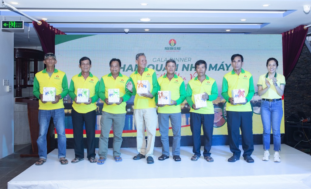 NPK Cà Mau công nghệ Polyphosphate chắp cánh “Nông sản Việt”
