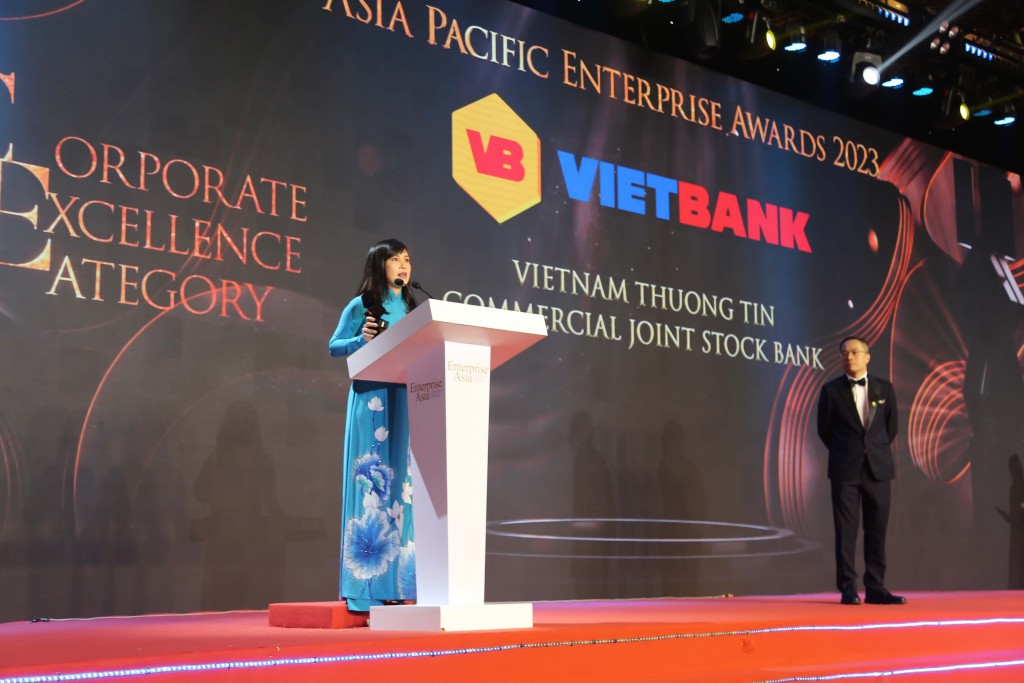 Phát biểu tại buổi lễ, bà Trần Tuấn Anh - Tổng Giám đốc Vietbank cho biết, giải thưởng này vừa là minh chứng cho các định hướng phát triển của Vietbank trong thời gian qua là đúng đắn, vừa là sự ghi nhận cho những nỗ lực đổi mới không ngừng của Vietbank t