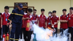 Hàng ngàn học sinh Thủ đô hào hứng trải nghiệm kỹ năng phòng cháy, chữa cháy
