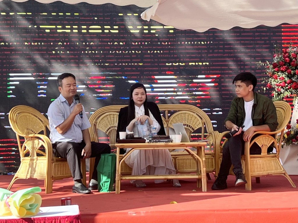 TS Đỗ Anh Vũ nhấn mạnh về yếu tố thuần Việt trong sử dụng ngôn ngữ để sáng tác văn chương