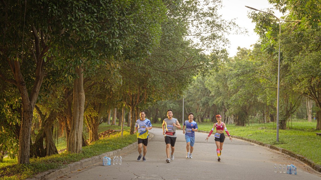 Cung đường 6,5 km quanh hồ Công viên trung tâm thành phố Vinh