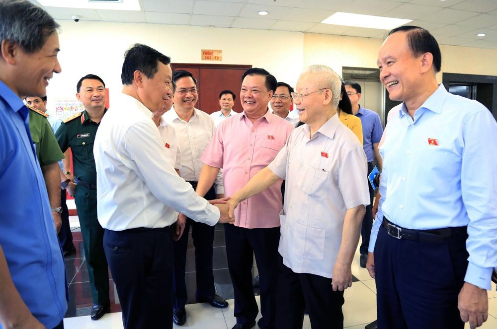 Tổng Bí thư Nguyễn Phú Trọng cùng các đại biểu dự hội nghị.