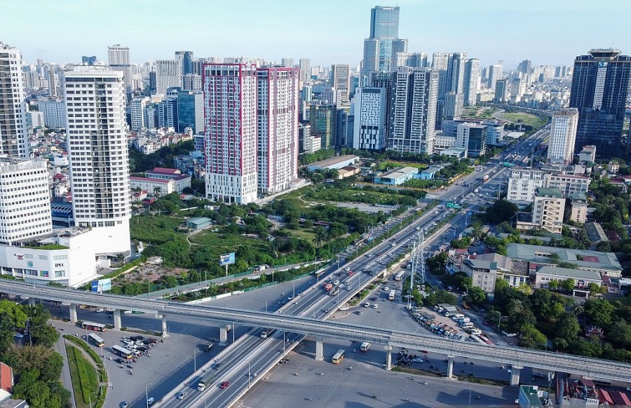 Hạ tầng kinh tế, xã hội của Hà Nội vươn lên mạnh mẽ.