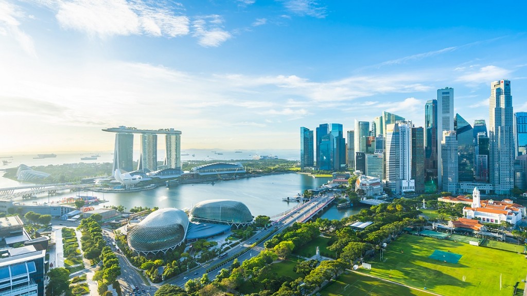 Không gian xanh được thiết kế xen kẽ các tòa nhà tại Singapore
