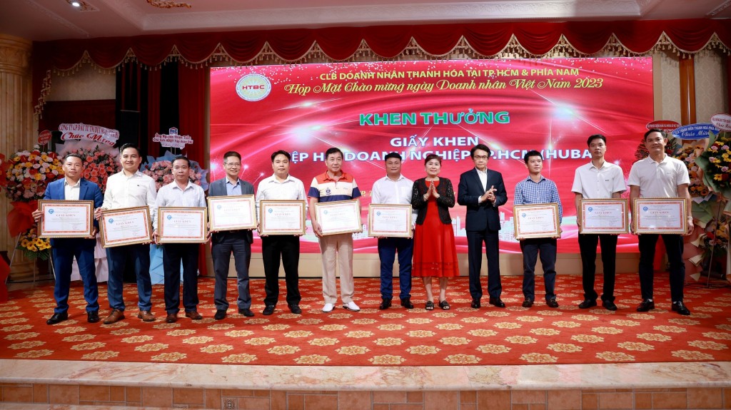 5.	Hội doanh nghiệp TP Hồ Chí Minh công bố quyết định khen thưởng cho tập thể câu lạc bộ Doanh nhân Thanh Hóa TP Hồ Chí Minh và phía Nam