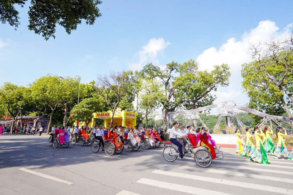 Hà Nội mùa thu - nơi đến để yêu