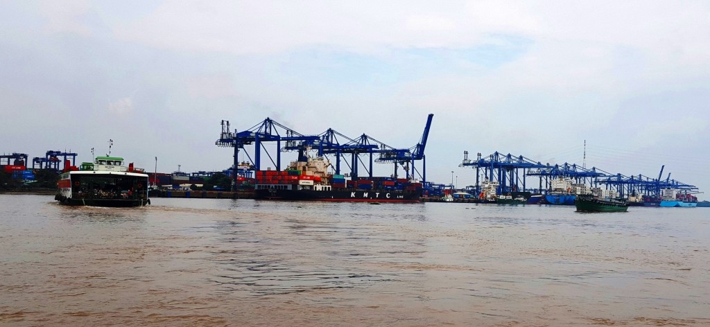 Cảng Cát Lái đóng vai trò quan trọng cho xuất nhập khẩu TP HCM