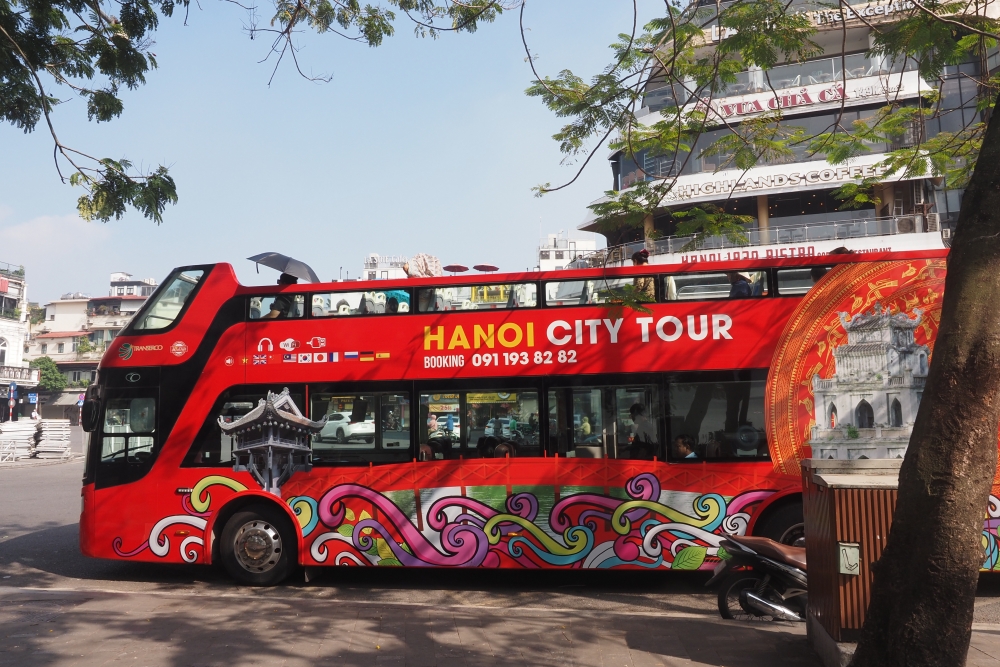 Mỗi chuyến trải nghiệm bằng xe buýt hai tầng chắc chắn sẽ đem lại cho du khách một cách nhìn Thủ đô Hà Nội của Việt Nam mới mẻ hơn từ trên cao