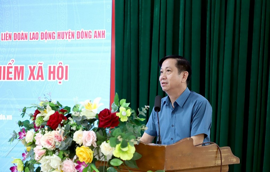 Phó Chủ tịch LĐLĐ Thành phố Hà Nội phát biểu chỉ đạo buổi đối thoại 