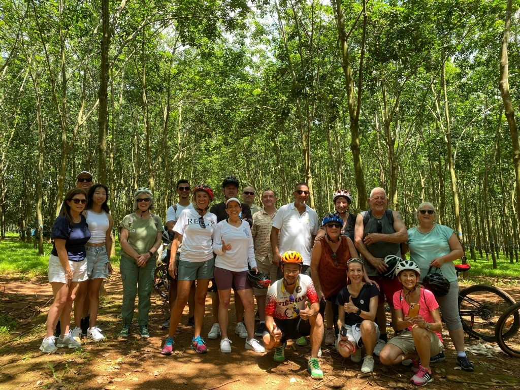 Các tour tham quan di sản thiên nhiên thường xuyên được doanh nghiệp lữ hành TP Hồ Chí Minh triển khai nhằm lan toả thông điệp bảo vệ môi trường