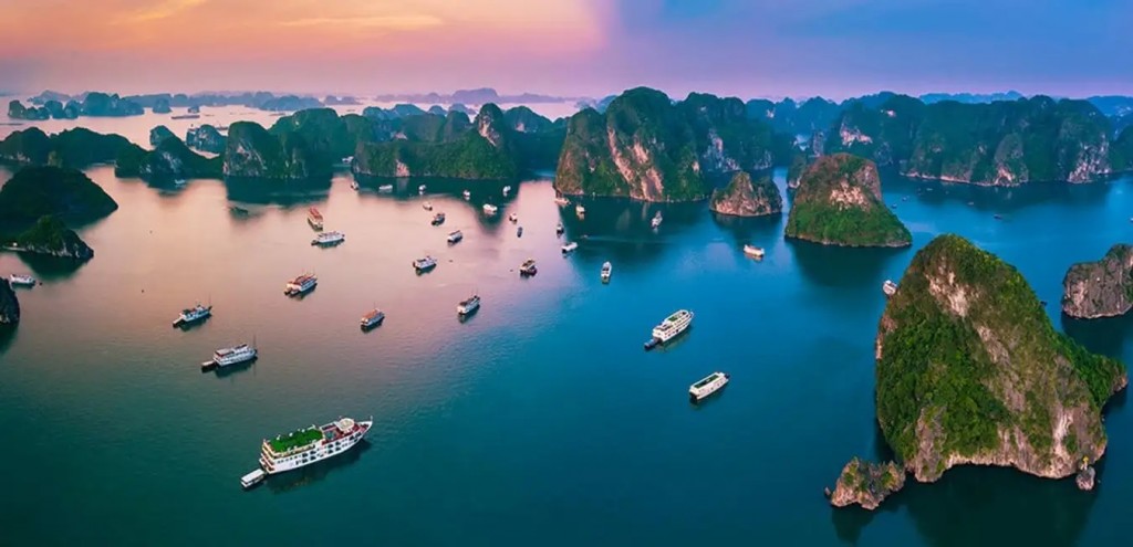 Vịnh Hạ Long là đại diện duy nhất tại Việt Nam nằm trong top 24 điểm đến nhất định phải ghé thăm trong năm 2024