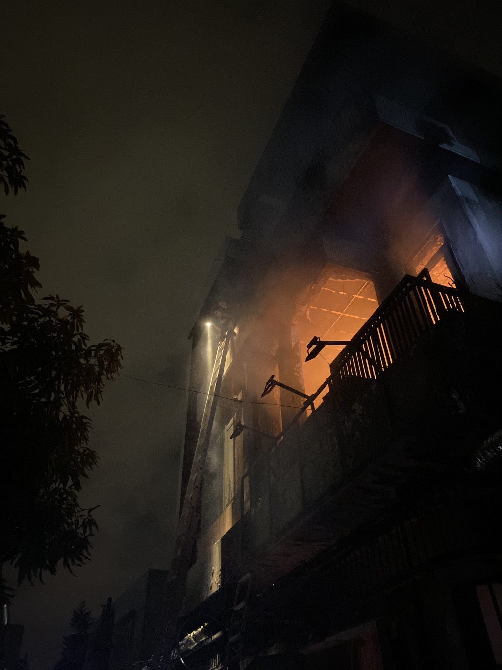 Đà Nẵng: Cháy nhà lúc rạng sáng, 2 người tử vong thương tâm