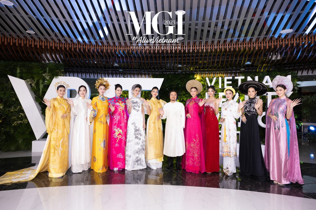 Dàn Hoa hậu Việt Nam khoe sắc cùng thí sinh Miss Grand International 2023