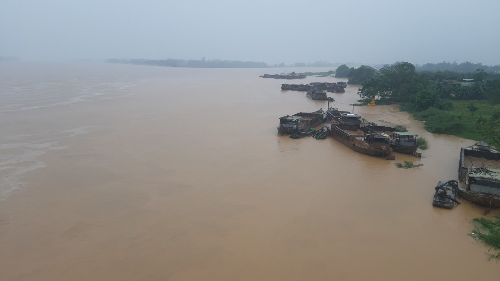 Nước lũ trên sông Vu Gia, Thu Bồn ở Quảng Nam đang ở mức dưới báo động 1