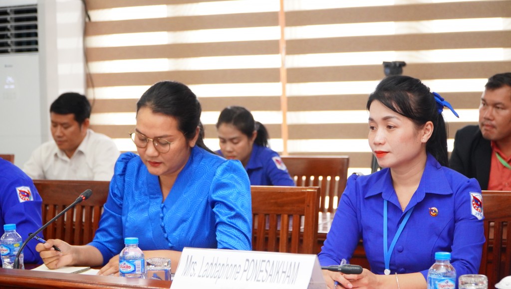 Chung sức trẻ xây đắp tình hữu nghị Việt - Lào