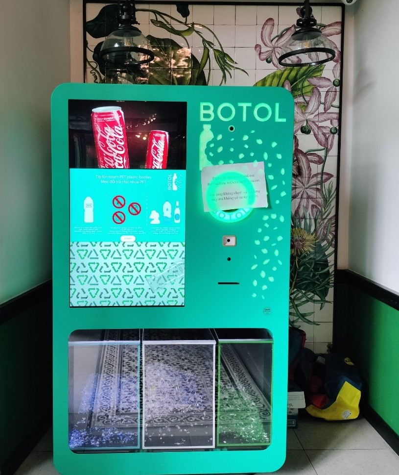 Máy tái chế Reverse Vending Machine