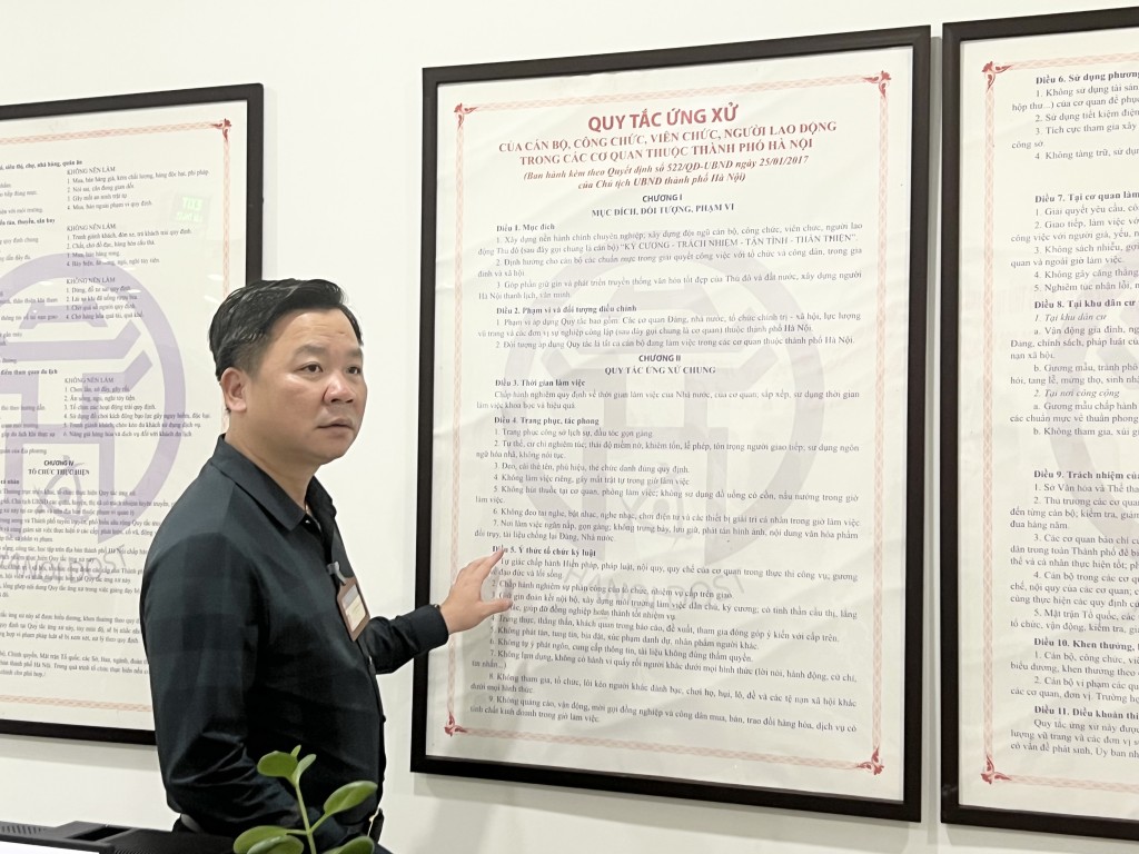 Đồng chí Nguyễn Sỹ Trường đánh giá cao việc niêm yết 2 bộ Quy tắc ứng xử của thành phố Hà Nội
