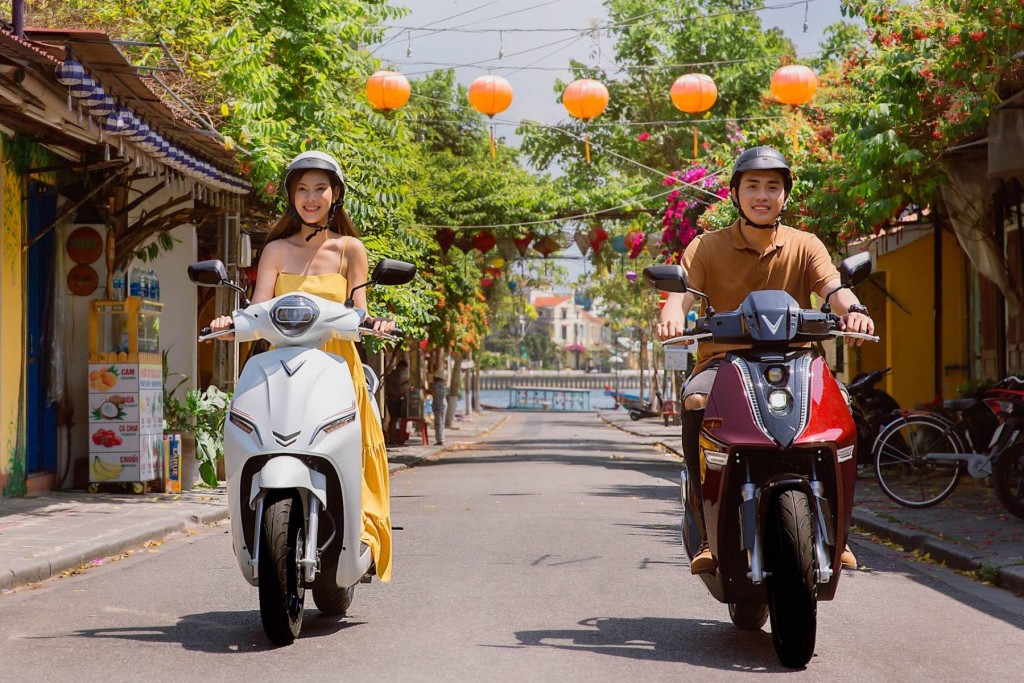 xe-may-dien-vinfast-mon-qua-tinh-te-cho-phai-dep-220231018142712.jpg