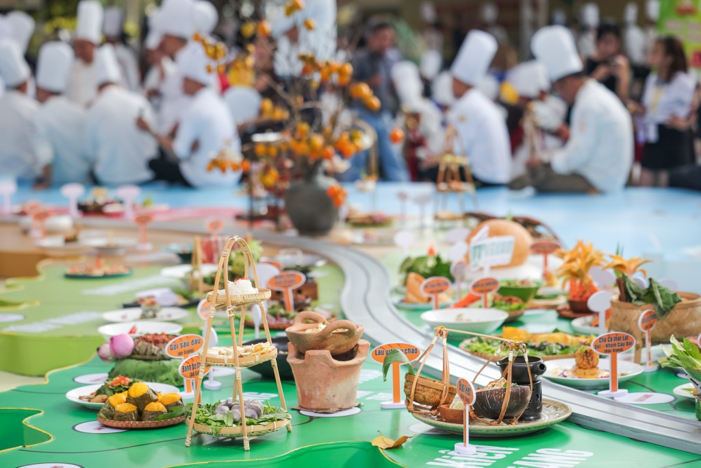 126 món ăn – đặc sản tiêu biểu của 63 tỉnh thành được hoàn thành và trưng bày trên bản đồ(1)
