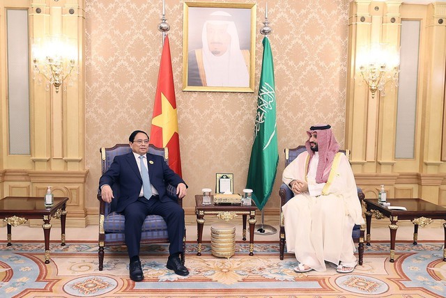 Thủ tướng Phạm Minh Chính gặp Thủ tướng, Thái tử Saudi Arabia Mohammad bin Salman
