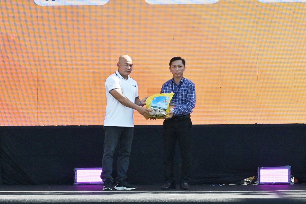 Đặc sắc lễ hội diều và diễu hành siêu xe Đặc sắc lễ hội diều và diễu hành siêu xe