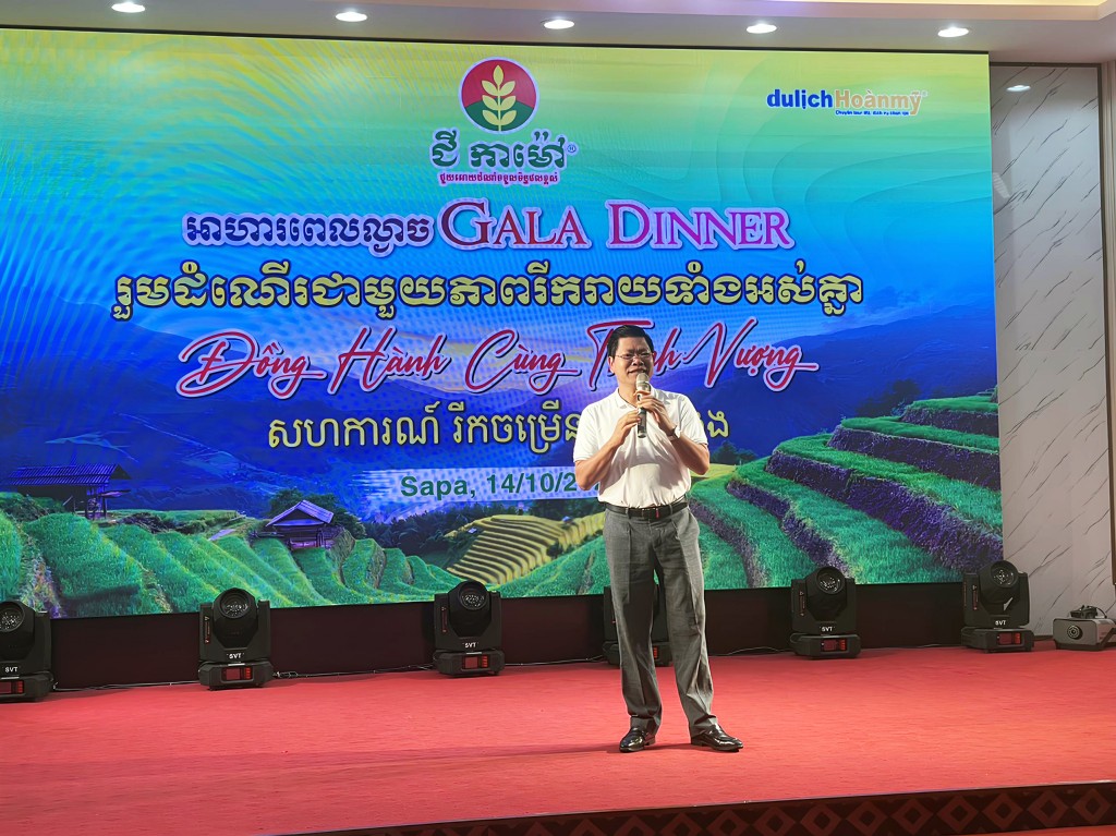 Phân bón Cà Mau tổ chức hành trình khám phá Việt Nam cho khách hàng Campuchia