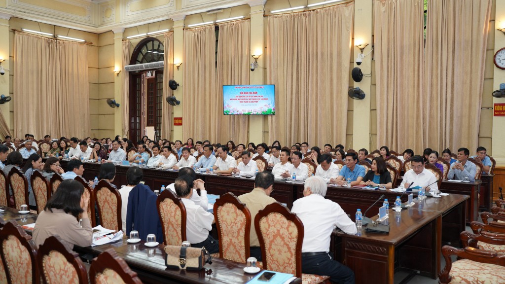 Hội nghị có sự tham dự của đông đảo các chuyên gia, nhà văn hóa và các đơn vị quản lý văn hóa trên địa bàn Hà Nội