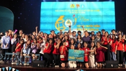 Sinh viên Tài chính hát "Tiếp lửa truyền thống - vững bước tương lai"