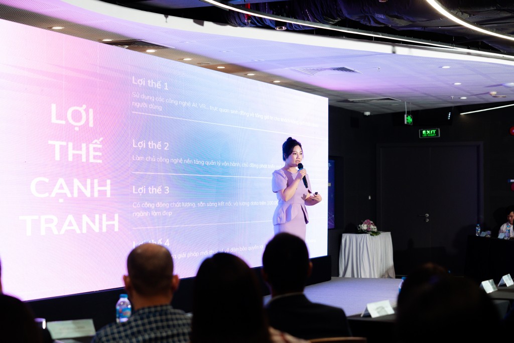 Nguyễn Thị Tuyết Nhung - Giám đốc dự án “Số hóa ngành làm đẹp Việt Nam” giới thiệu về dự án