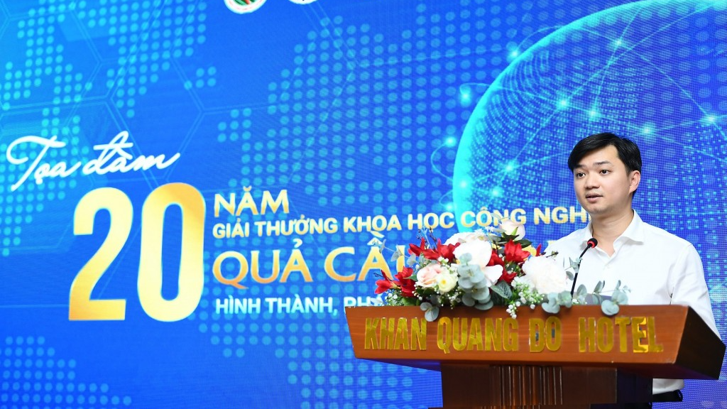 Để nhà khoa học trẻ cống hiến nhiều hơn cho đất nước...