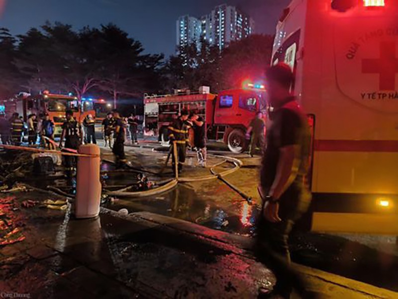 Hiện trường vụ cháy nổ ở xã Tứ Hiệp khiến 4 người thương vong