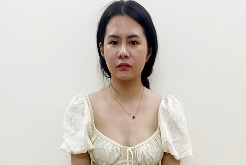Hoàng Thị Khánh Linh tại cơ quan công an