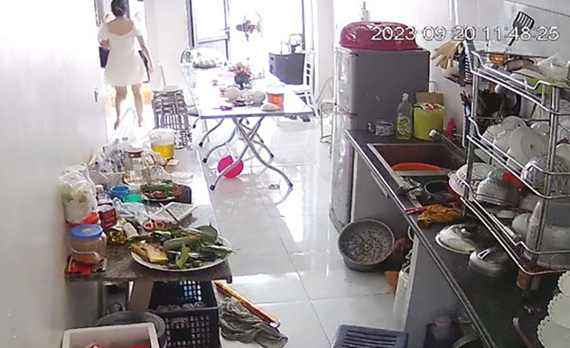 Camera an ninh ghi lại hình ảnh Linh đột nhập vào nhà có đám cưới để trộm tiền mừng
