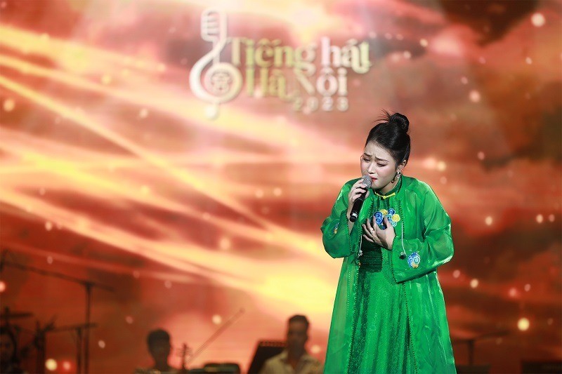 Giọng ca trầm bổng đặc biệt của Vân Anh đã giúp cô chiếm trọn tình cảm của Ban Giám khảo cũng như khán thính giả