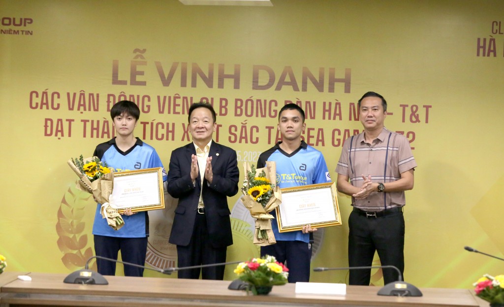 ầu Hiển thưởng lớn cho Mai Ngọc và Anh Hoàng sau tấm huy chương vàng SEA Games 32.