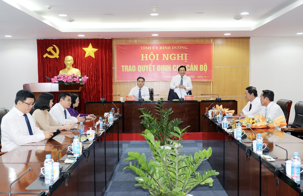 ông Nguyễn Hoàng Thao, Phó Bí thư Thường trực Tỉnh ủy Bình Dương phát biểu tại hội nghị