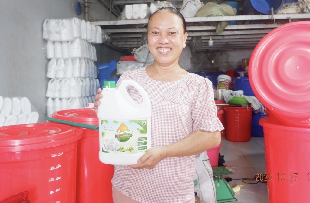 Minh Hồng Biotech xử lý trung bình 109 tấn rác thải hữu cơ/tháng thành chất tẩy rửa, góp phần xử lý 60% rác thải hữu cơ tại cộng đồng (ảnh Đ.Minh)
