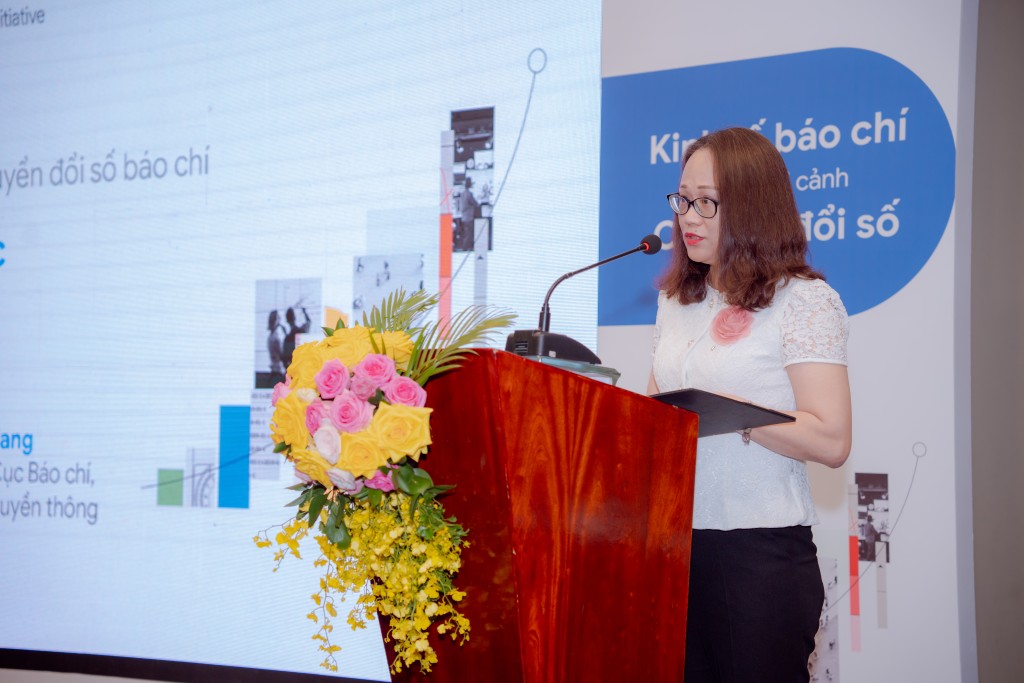 bà Mai Hương Giang - Phó Cục trưởng Cục Báo chí - Bộ TTTT phát biểu tại chương trình