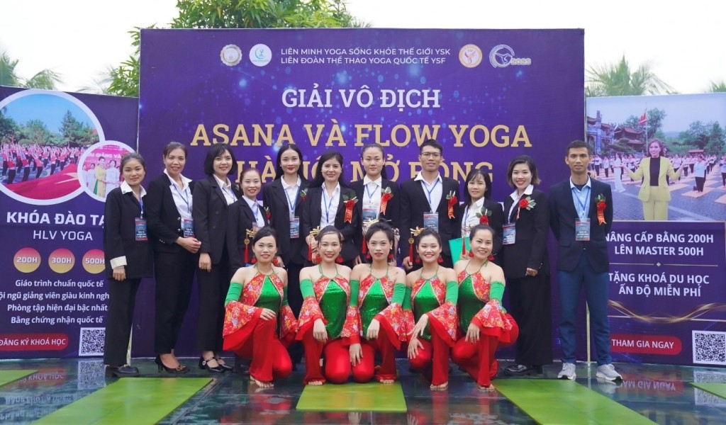 Giải đấu Yoga Hướng mặt trời nâng cao sức khỏe cộng đồng