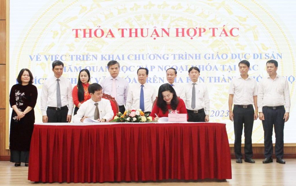 Hợp tác giáo dục truyền thống cho học sinh qua di sản văn hóa