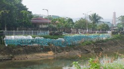 Đà Nẵng: Bờ kè kênh thoát nước Phú Lộc sụt lún nghiêm trọng