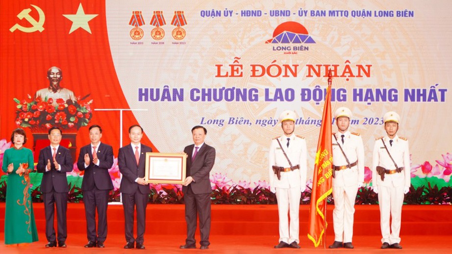 Long Biên - chặng đường 20 năm bừng sáng và phát triển