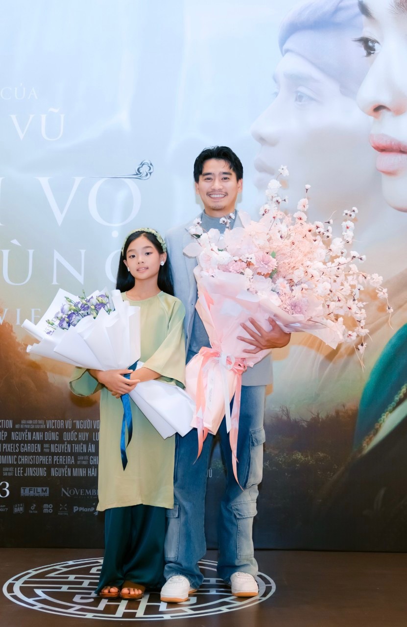 Diễn viên nhí Vittoria An và diễn viên Trần Kim Hải