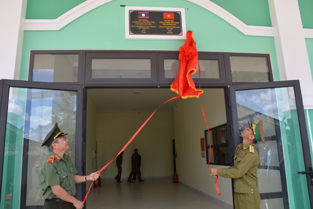 “Nhà làm việc Công an huyện Đắc Chưng” có diện tích xây dựng 801 m2 với tổng vốn đầu tư 10,6 tỷ đồng