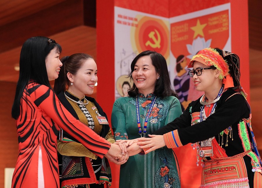 Các nữ đại biểu tham dự Đại hội đại biểu toàn quốc lần thứ XIII của Đảng