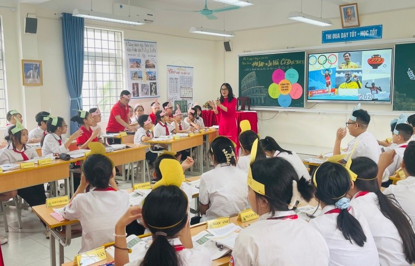 Đề nghị giao Sở GD&ĐT chủ trì tuyển dụng, thuyên chuyển giáo viên