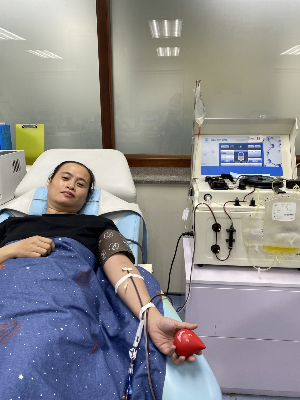 Chị An luôn sẵn sàng tình nguyện hiến máu để cứu người