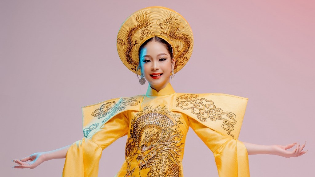 Hồng Lam chiến thắng cuộc thi mẫu nhí tại Thái Lan