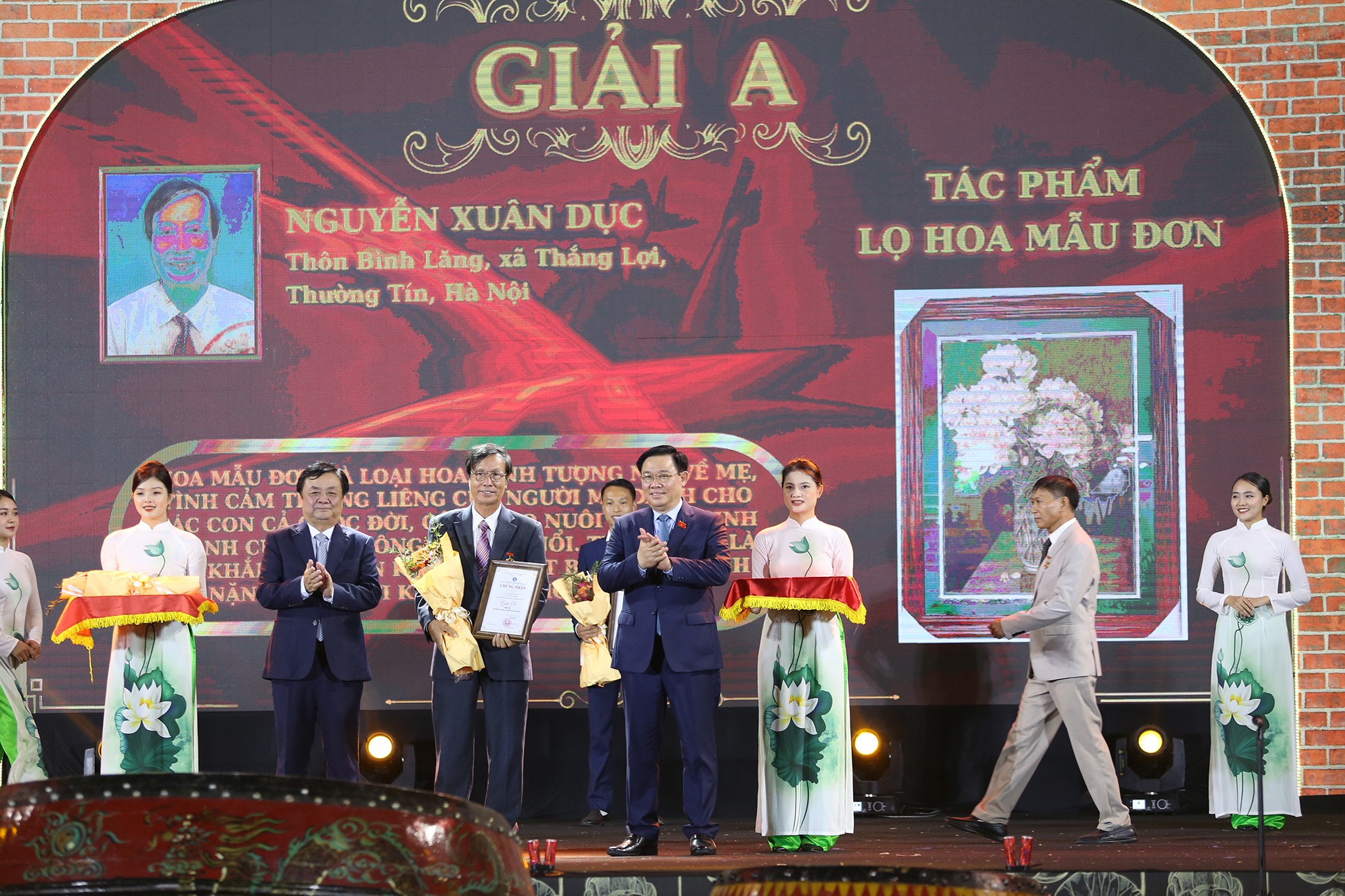 Nhiều tác phẩm của làng nghề truyền thống tại Hà Nội đoạt giải cao